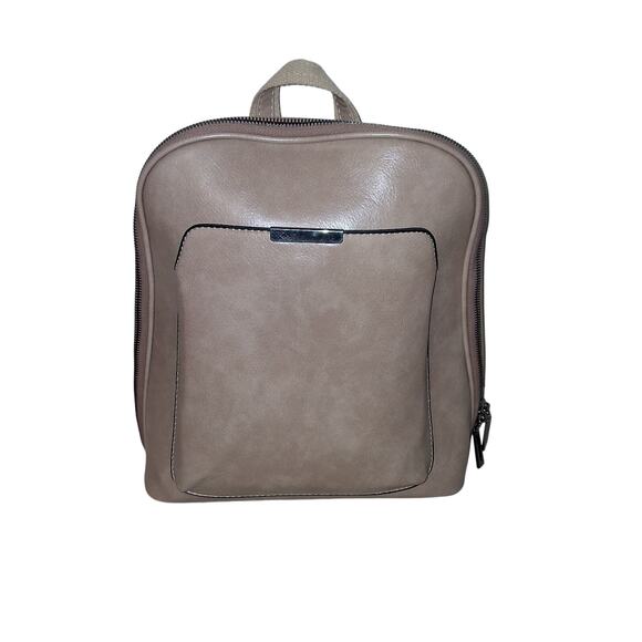 Backpack Mid-Sized Nude Hard Shell Faux Leather Full Zipper Adj Straps NWOT - Picture 1 of 8